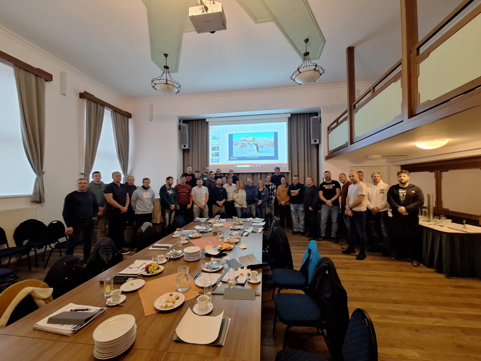 Školení na termoplastický olefin (TPO)