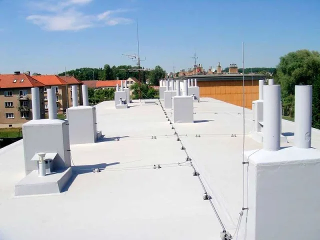 Reference střechy DSP v Kralovicích nekryté zásypem