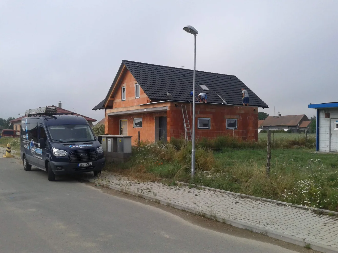 Realizace hydroizolace střechy PVC fólií proti zatékání