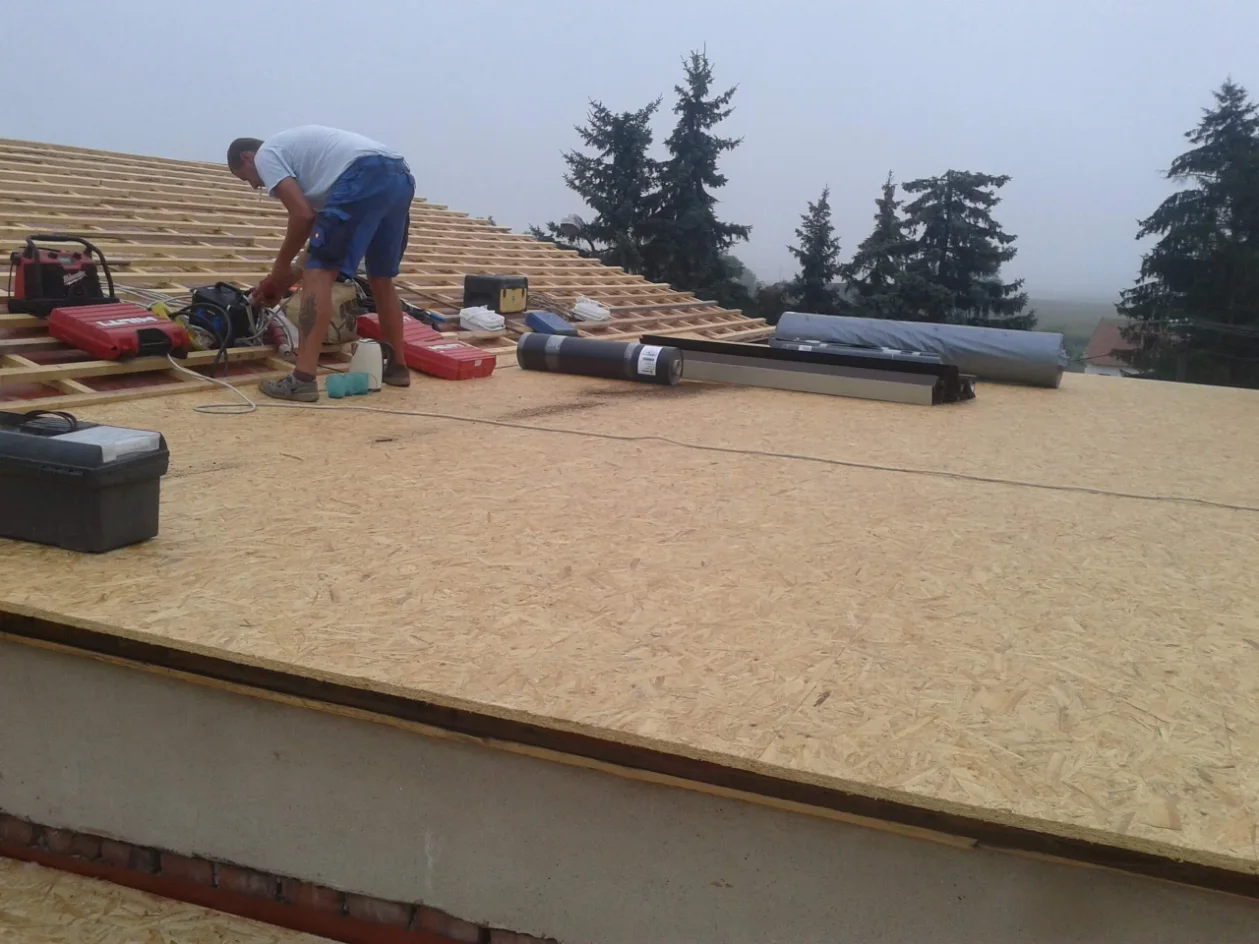 Je tu podzim, naši izolatéři jdou z akce do akce