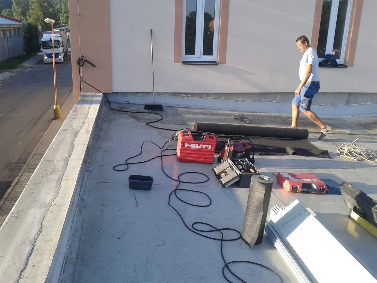 Je tu podzim, naši izolatéři jdou z akce do akce