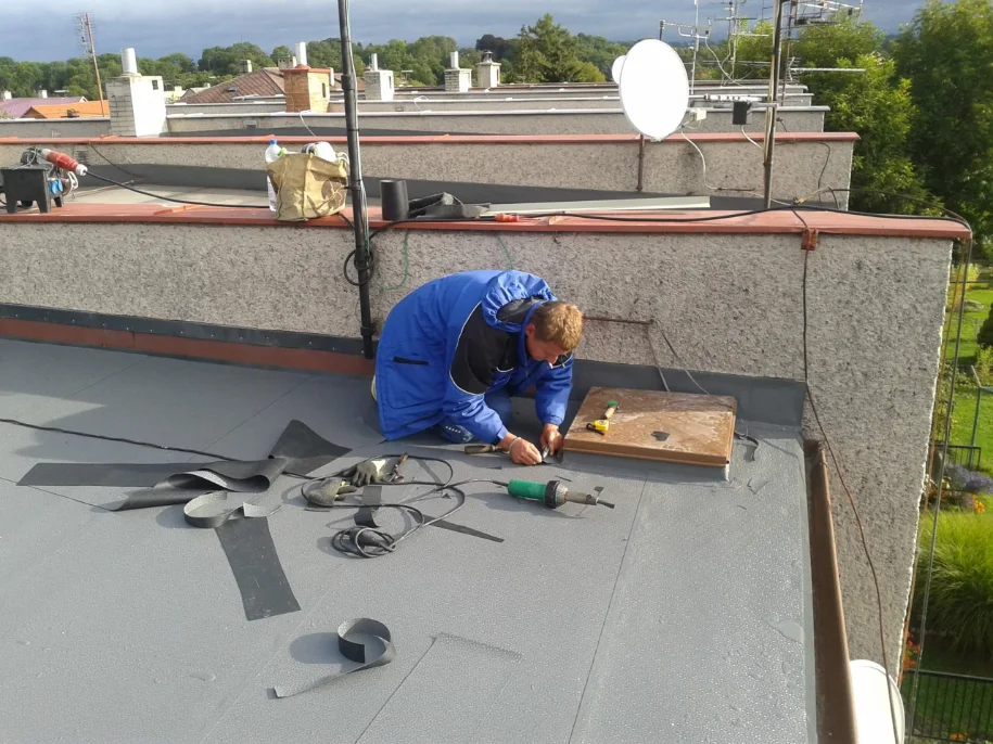 Je tu podzim, naši izolatéři jdou z akce do akce