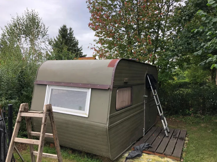 Trochu netradiční využití Protanu na střeše obytného přívěsu