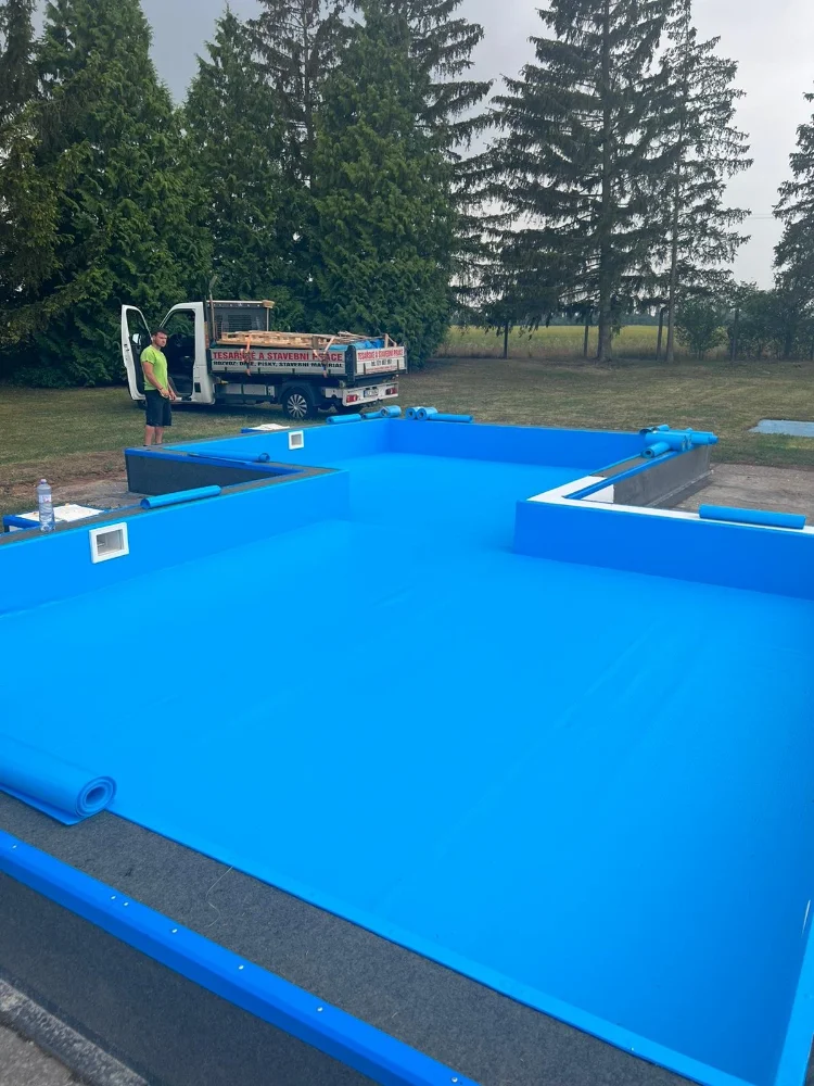 ve středočeských Luštěnicích mají zrekonstruované koupaliště