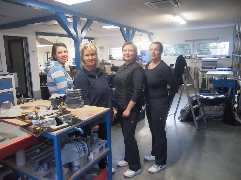 dílna na střešní tvarovky