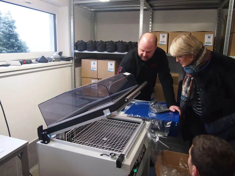 moderní balicí stroj