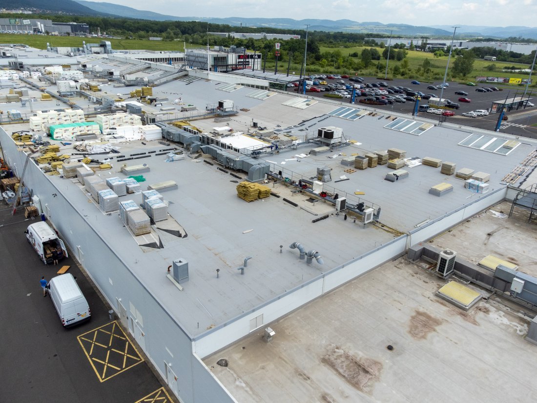 Střecha nákupního centra Olympia