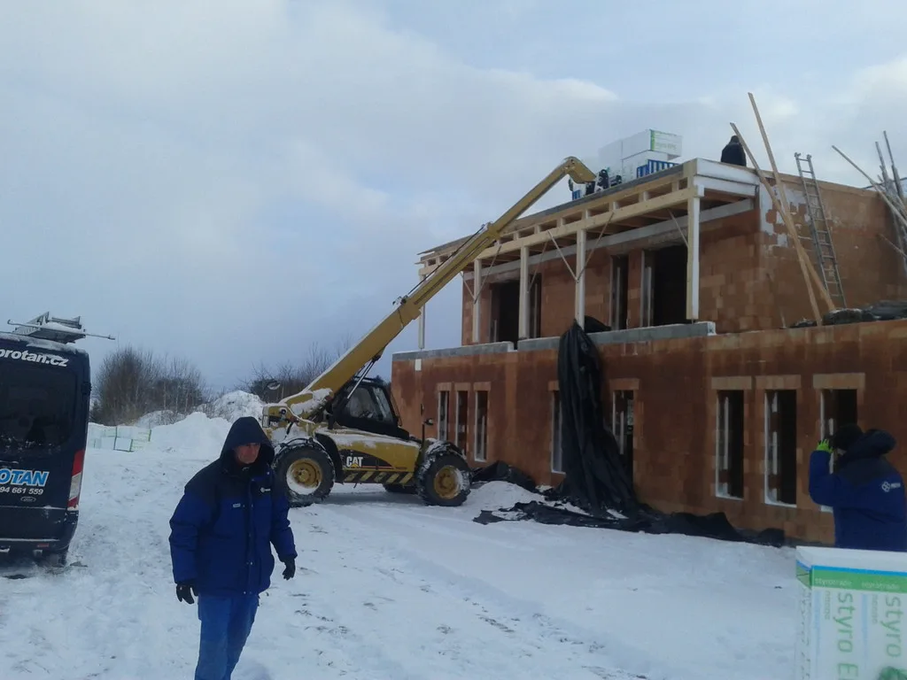 V Česticích se pilně pracuje