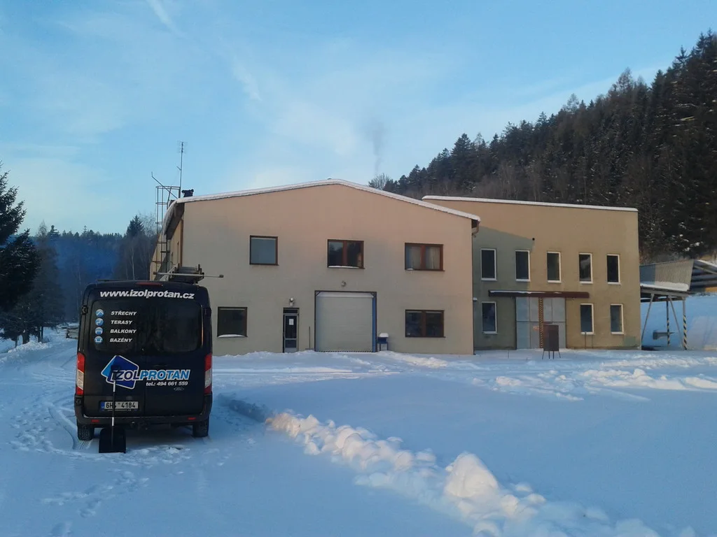 Právě realizujeme střechu s vakuovým systémem kotvení