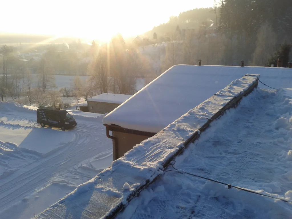 Právě realizujeme střechu s vakuovým systémem kotvení