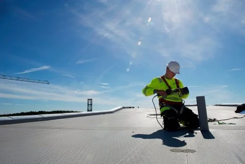 Realizace hydroizolace střechy v Norsku