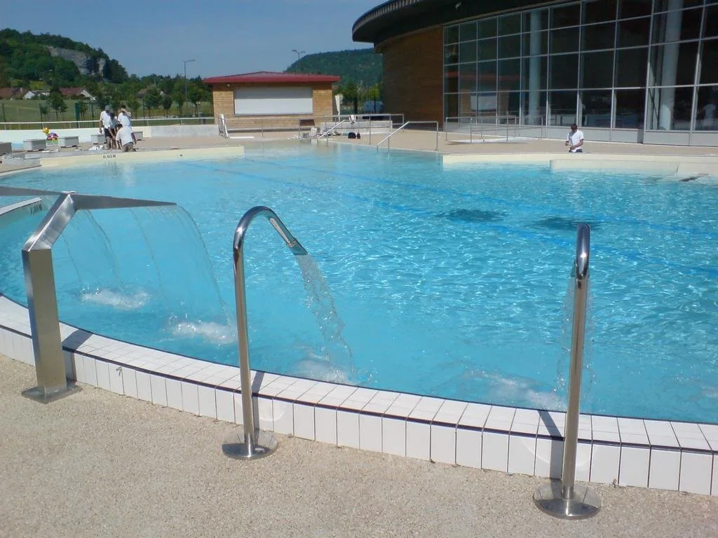 Bazénová sezona pomalu klepe na dveře.