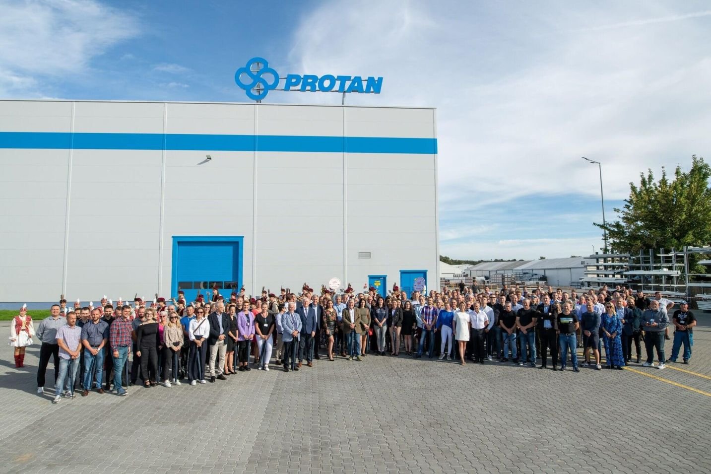 Otevření výrobního závodu ve městě Stęszew