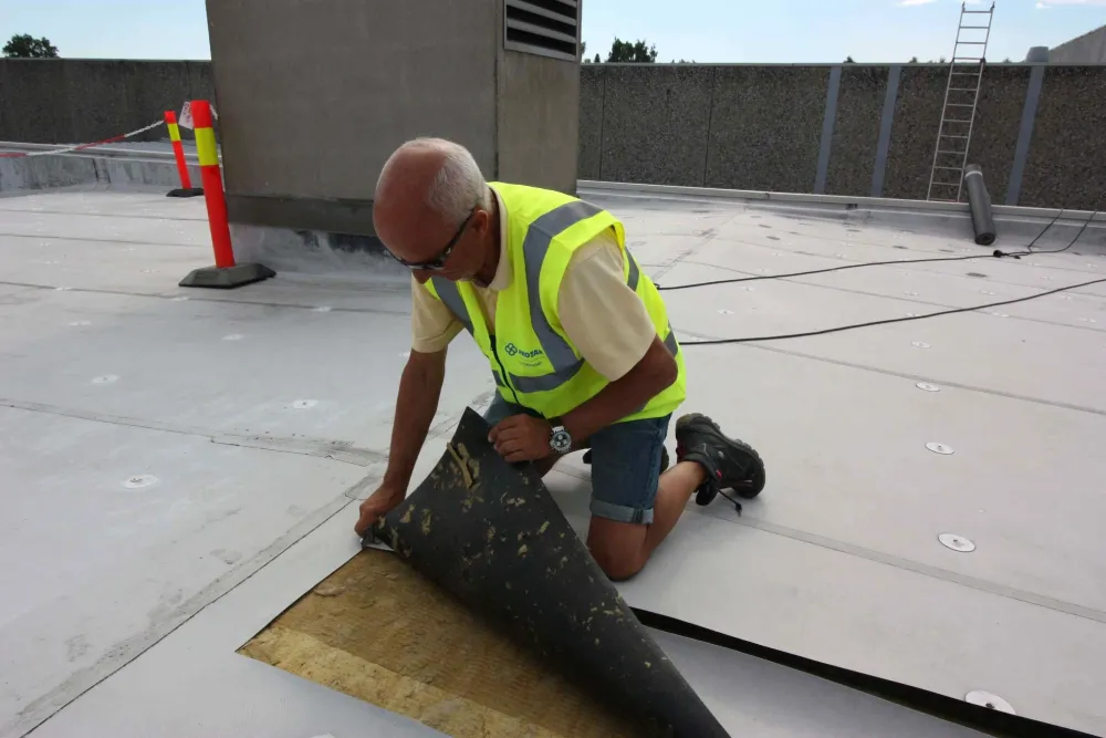 Pokládání hydroizolace Protan SE