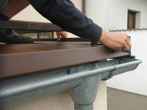 Uchycení okapnice - detail