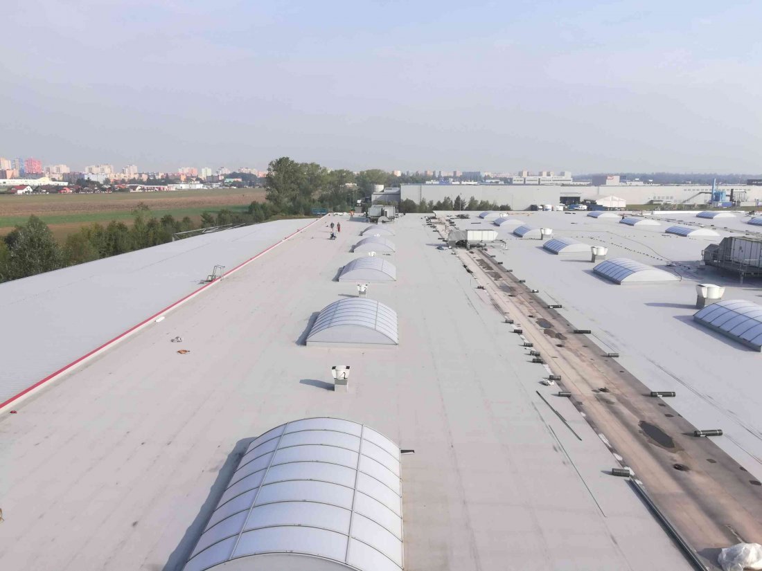 Rekonstrukce střechy společnosti SUNGWOO / Rekonstrukce střechy společnosti SUNGWOO