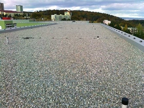 Střecha krytá zásypem