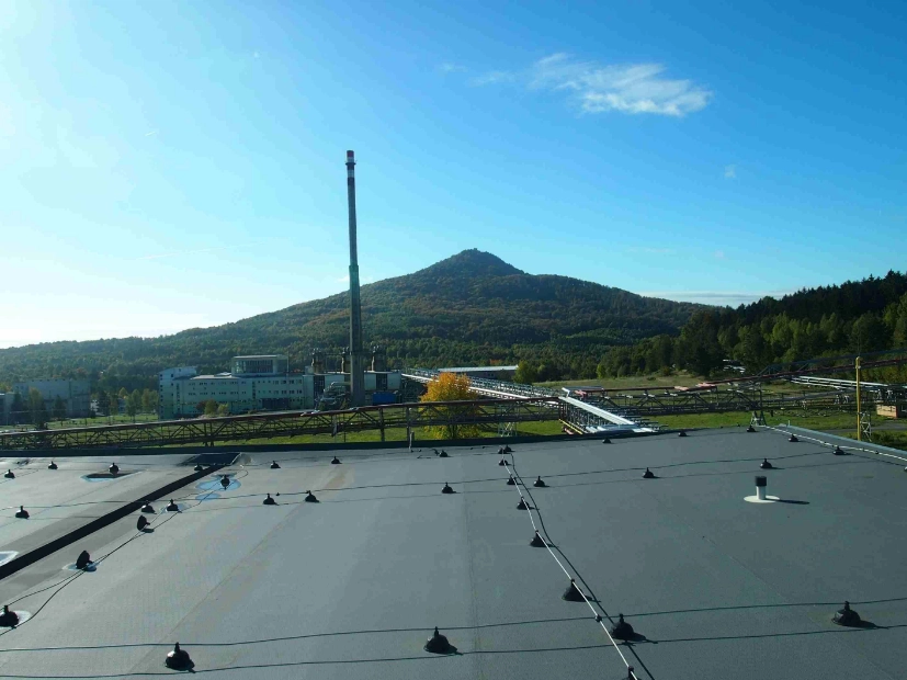 Střecha z PROTAN SE na budově kotelny